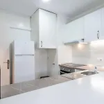Ponent B Apartment *
